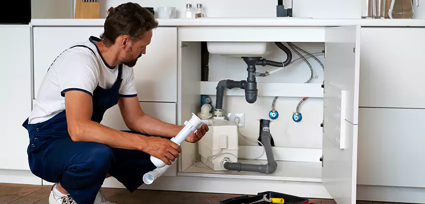 Plumbers for Frozen Pipes in Weston